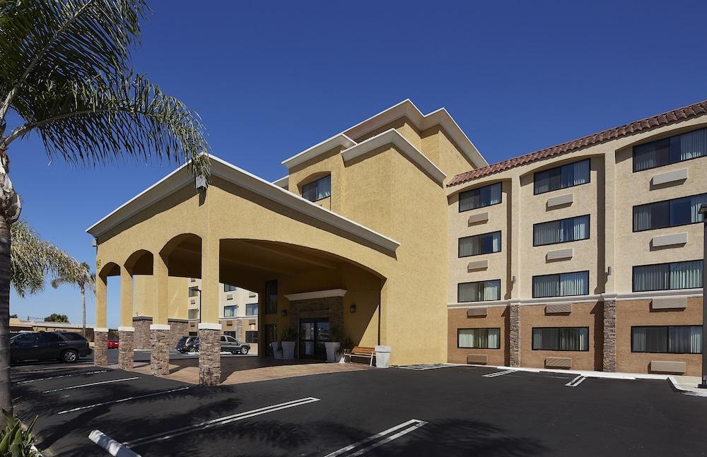 Holiday Inn Express San Diego South - National City By Ihg Exterior photo